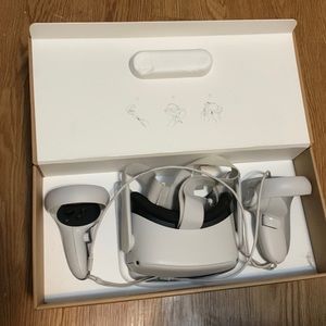 Oculus Quest 2 - 64GB WITH GAMES